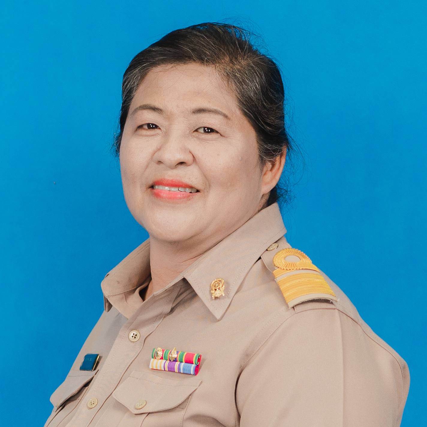 นางสมลักษณ์ ประชามาตย์